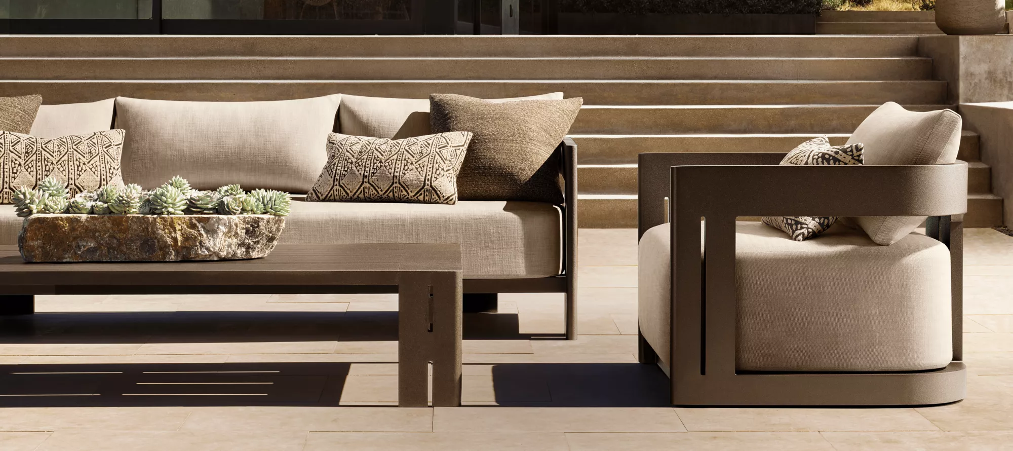 Conjunto de sofás de exterior de teca Matira|Muebles comerciales de primera calidad